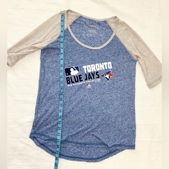 Toronto Blue Jays Majestic Threads Heathered Logo 3/4-Sleeve T-Shirt - Picture 6 of 8